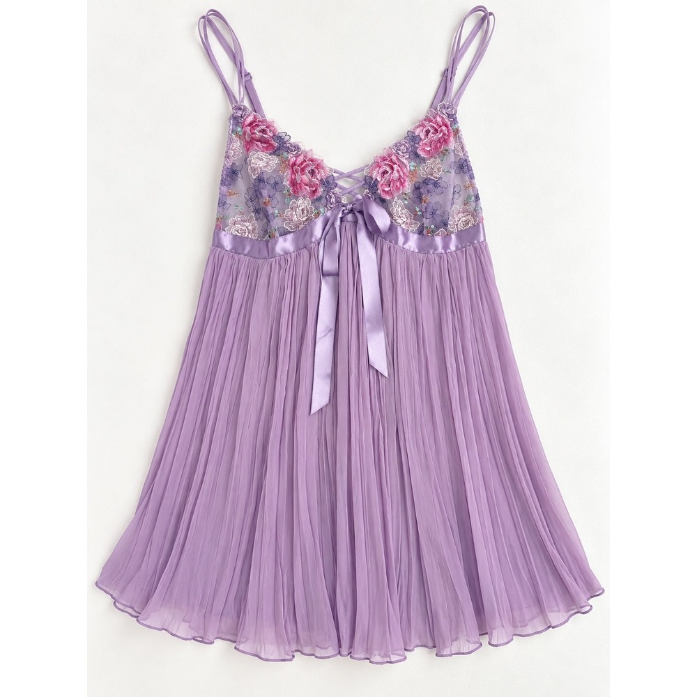 Victoria's Secret Sabrina Babydoll Lavender Floral Embroidered Pleated M NEW